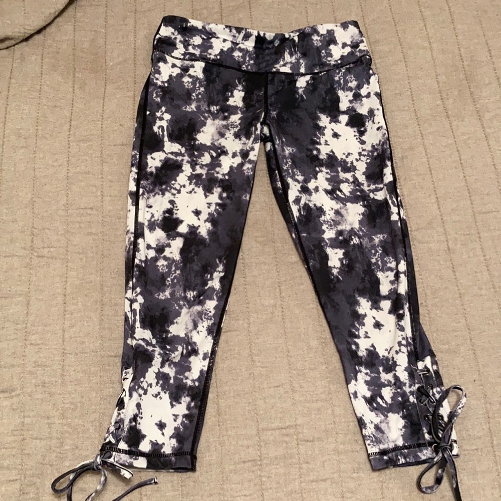 Mona B  cropped leggings